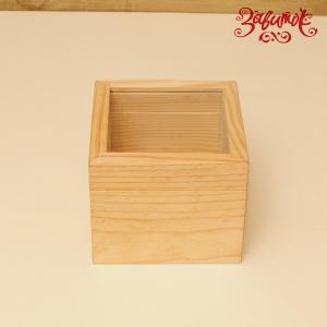 Шкатулка з сосни з віконцем в кришці, 9х9х7,5 см (уцінка) - Заготовки для декупажа. Интернет-магазин Завиток